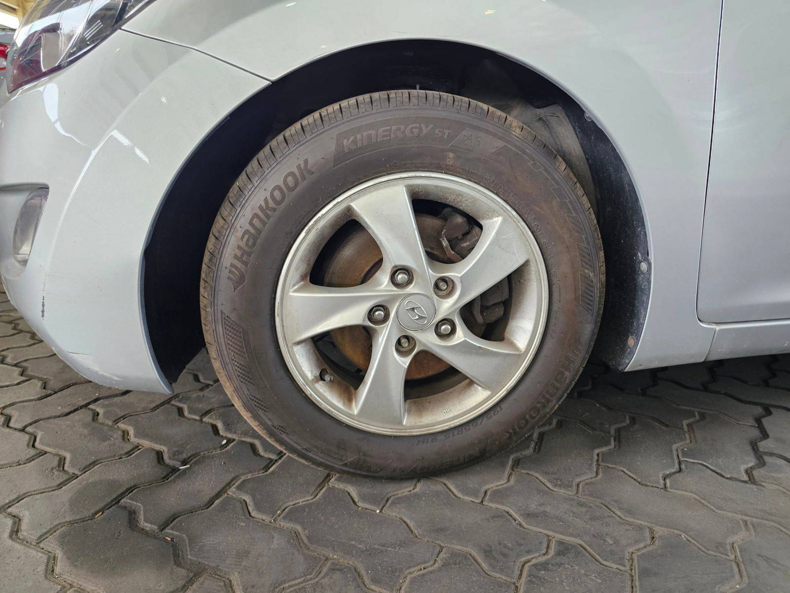 2011 HYUNDAI AVANTE — 123599 KM — Lot 017605 — Main - Marhaba Auctions Used Cars - Image 10