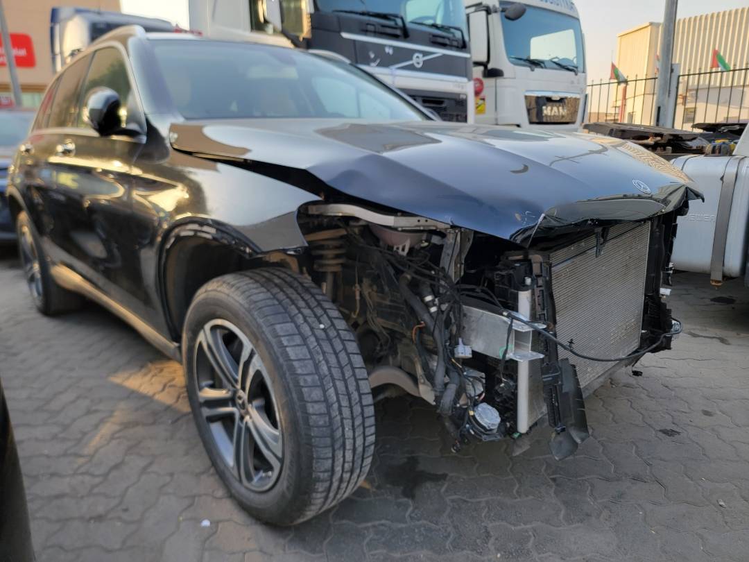 2019 MERCEDES BENZ GLC-300 — 60655 Miles — Lot KV124038 — Main - Marhaba Auctions Used Cars - Image 4
