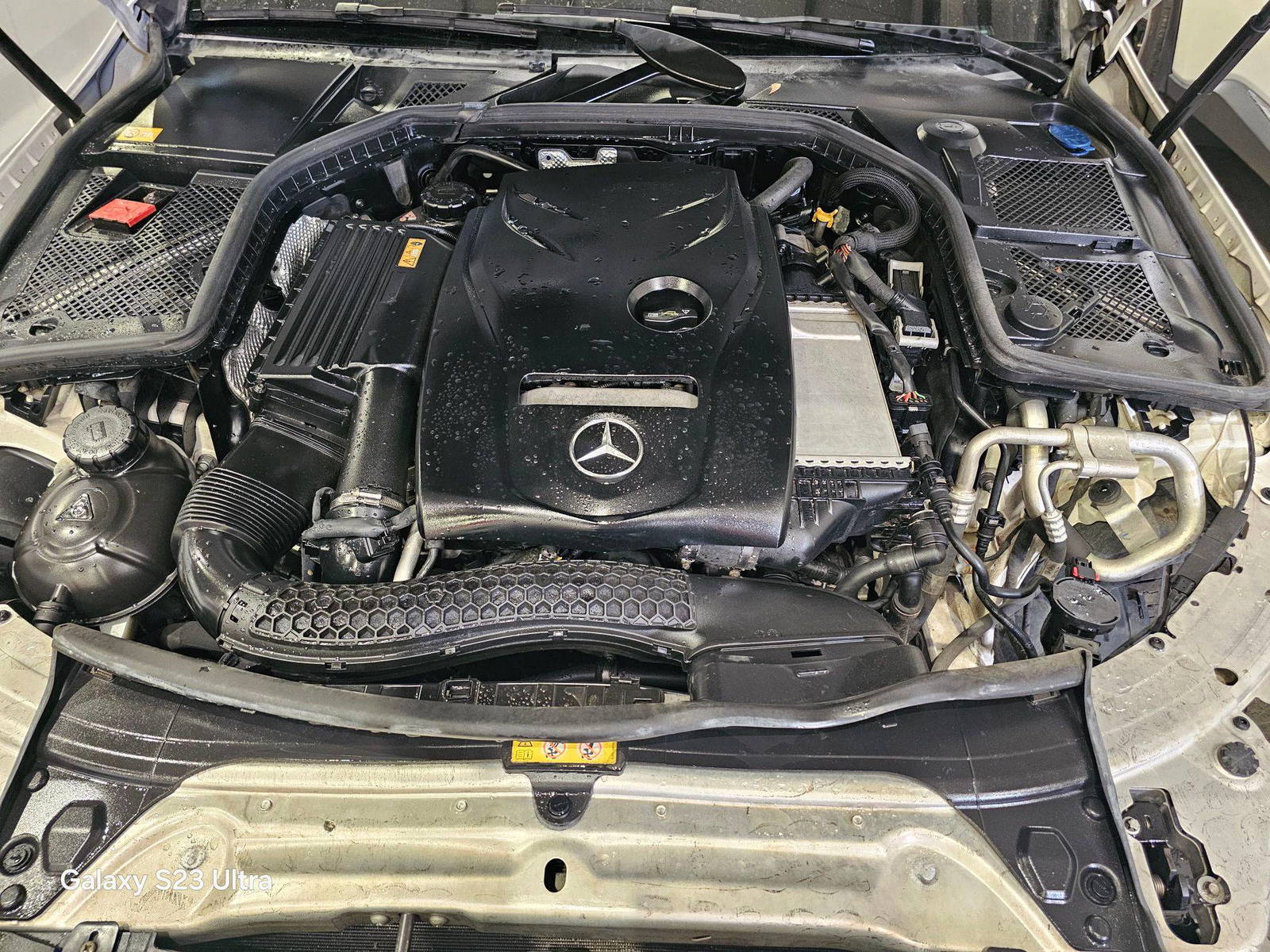 MERCEDES BENZ C300 2015 - Marhaba Auction Used Cars - Image 11