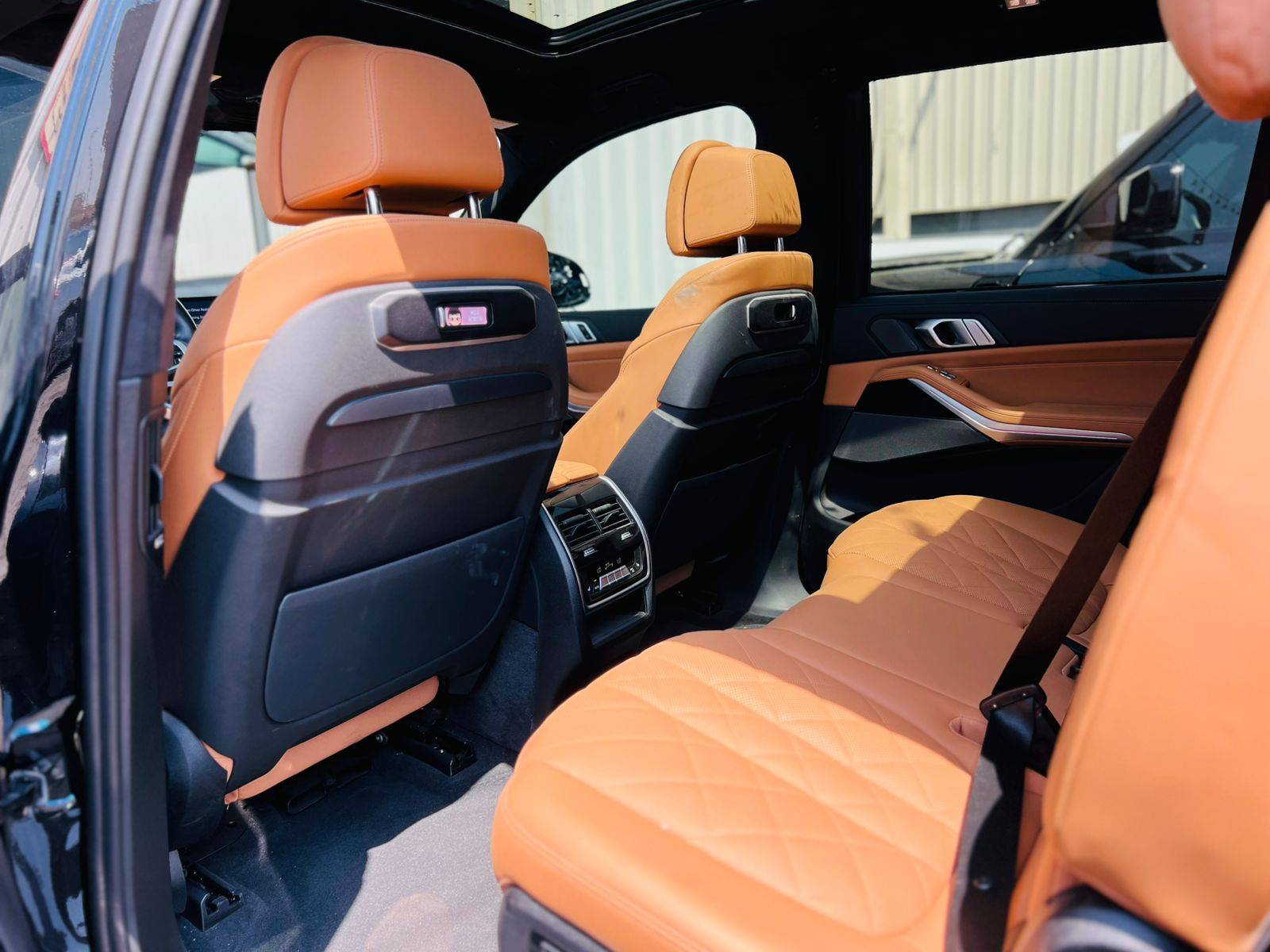2025 BMW X7 XDRIVE40I — 13563 Miles — Lot 05S9W80613 — Main - Marhaba Auctions Used Cars - Image 8