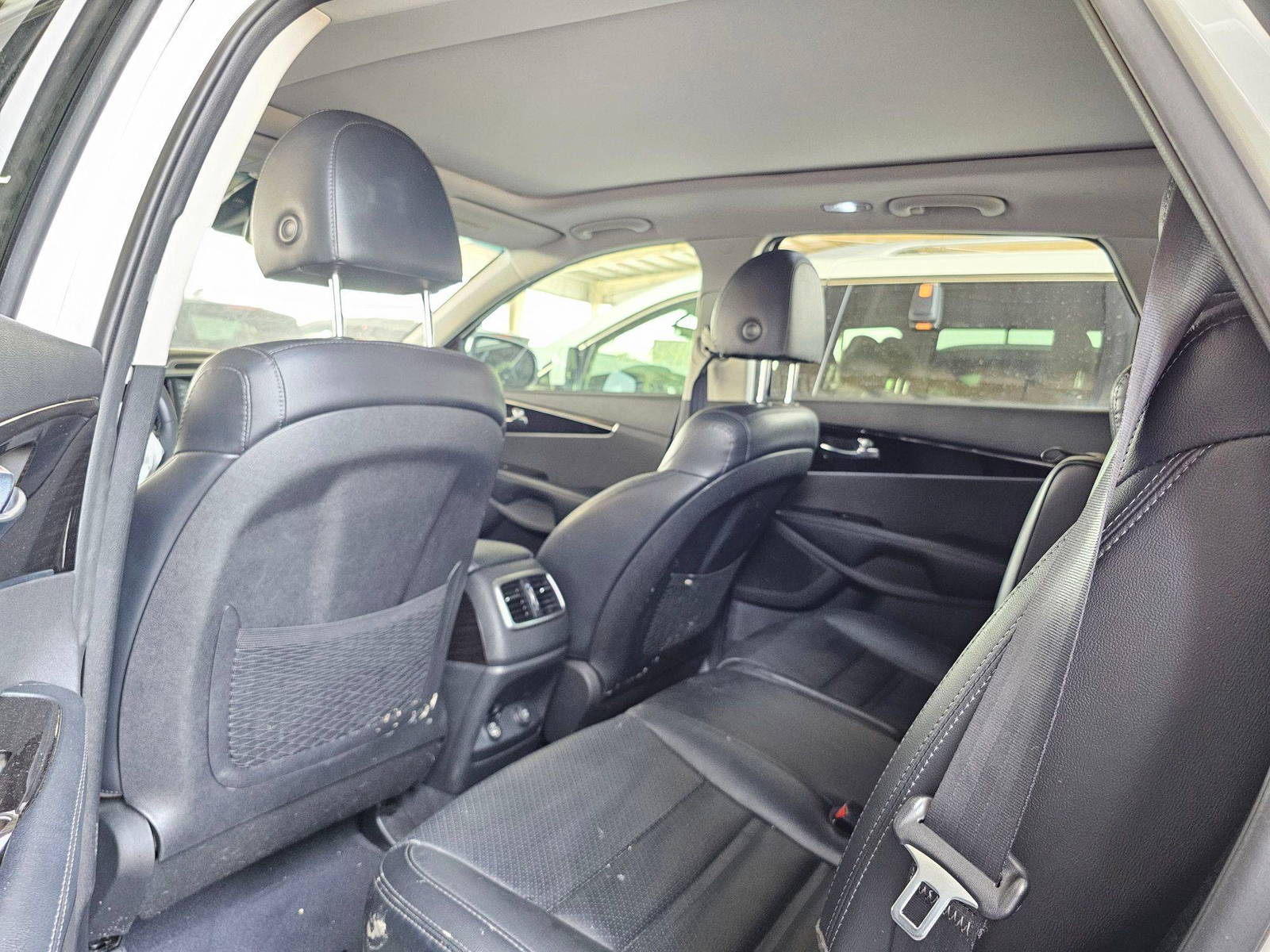 2020 KIA SORENTO — 59237 Miles — Lot 9LG656432 — Souq - Marhaba Auctions Used Cars - Image 6