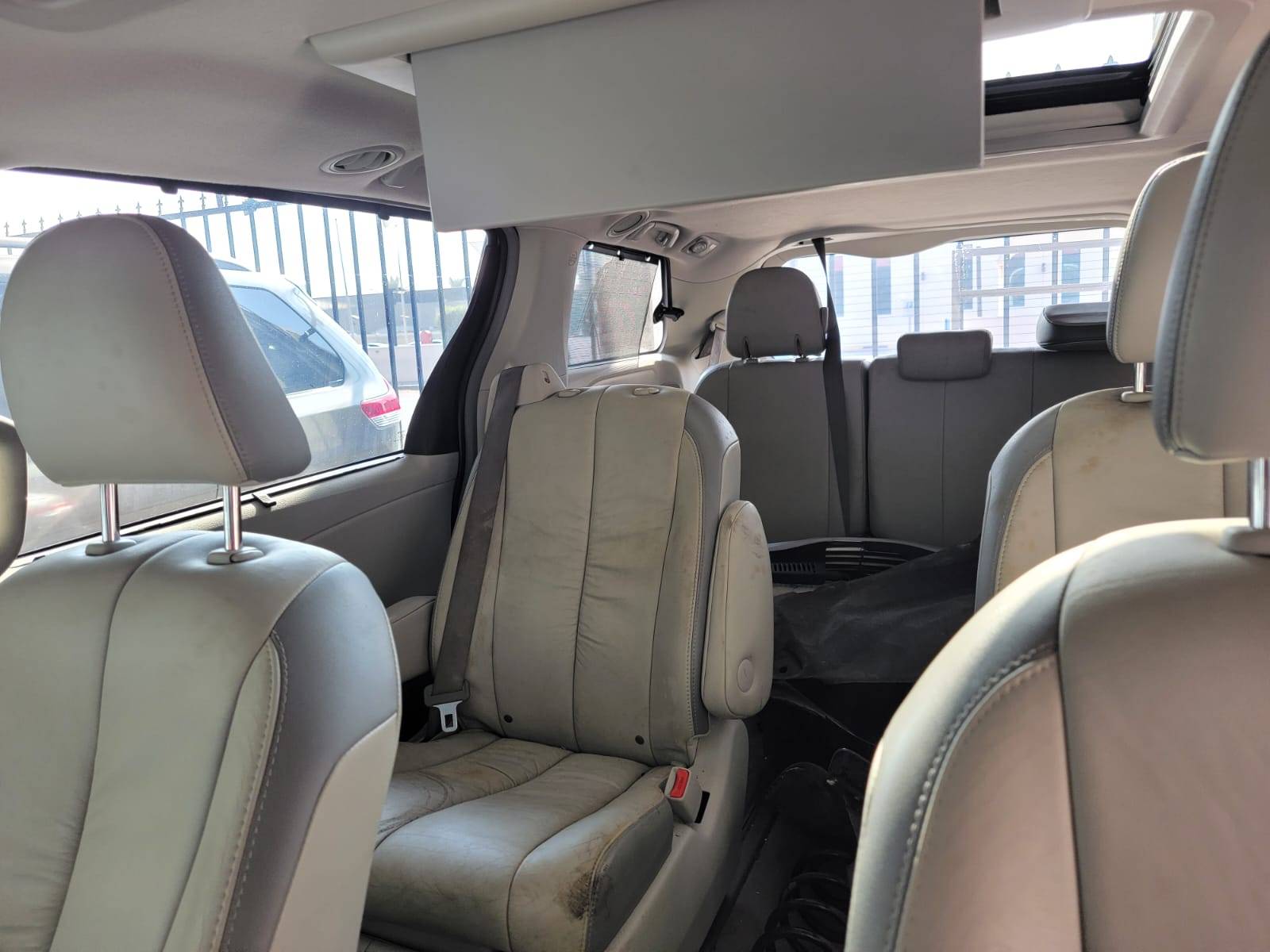 2011 TOYOTA SIENNA — 178382 Miles — Lot C1BS027662 — Main - Marhaba Auctions Used Cars - Image 9