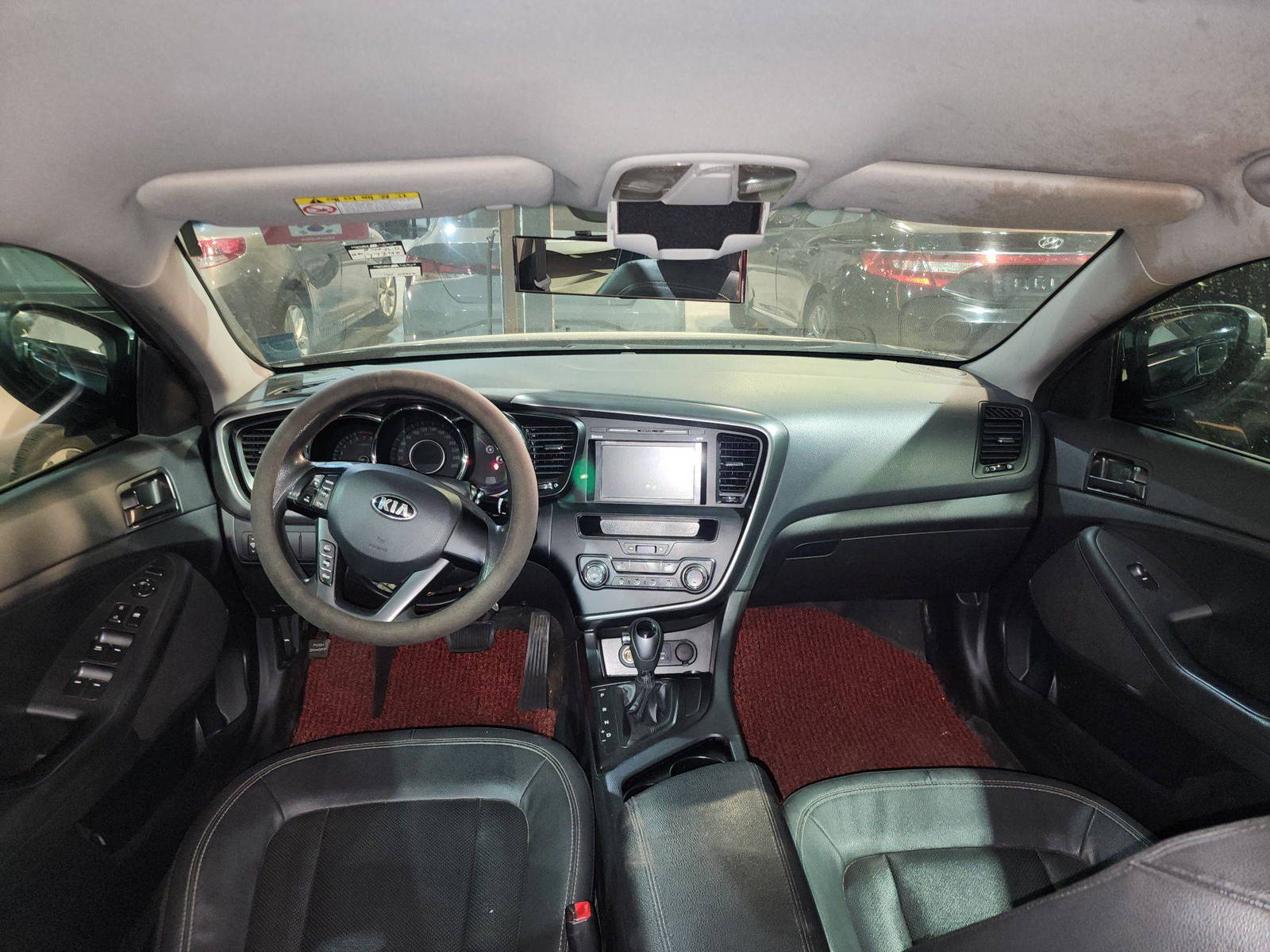 2013 KIA K5 — 177240 KM — Lot 364005 — Souq - Marhaba Auctions Used Cars - Image 8