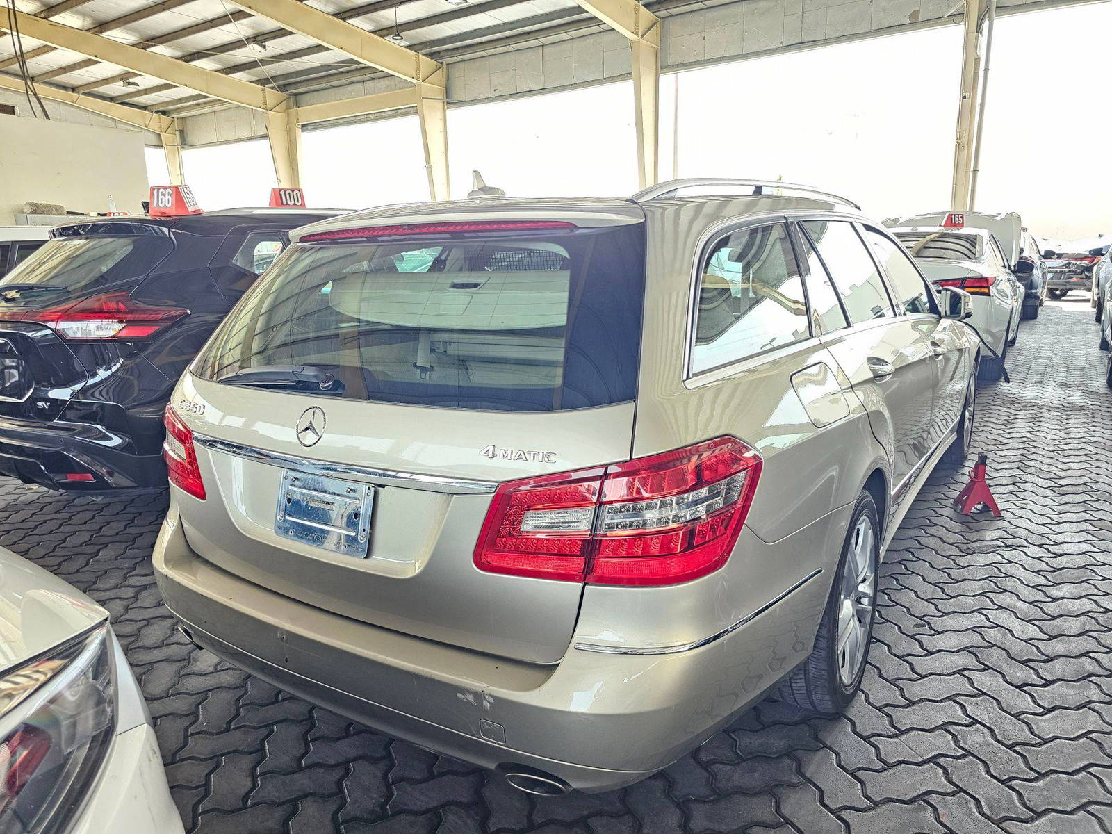 2011 MERCEDES BENZ E 350 — 185657 Miles — Lot 41470838 — Ind. 12 - Marhaba Auctions Used Cars - Image 3