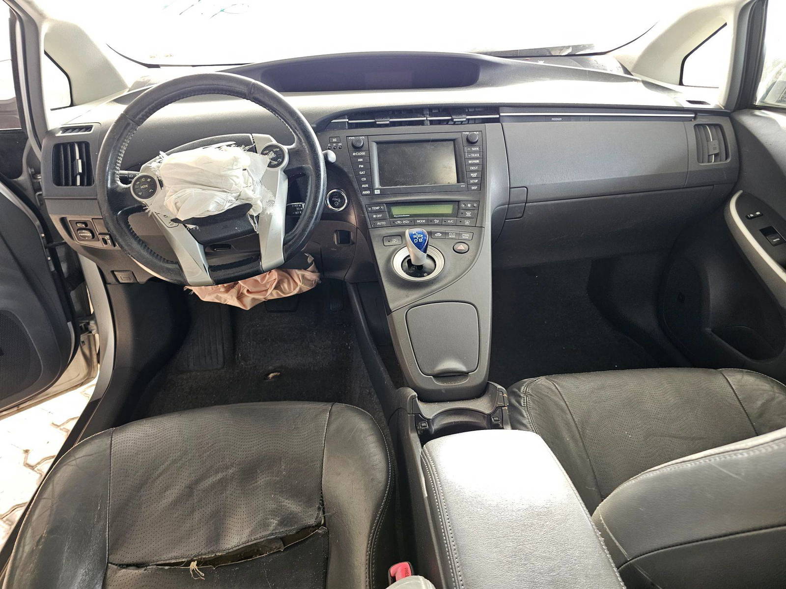 TOYOTA PRIUS 2011 - Marhaba Auction Used Cars - Image 7