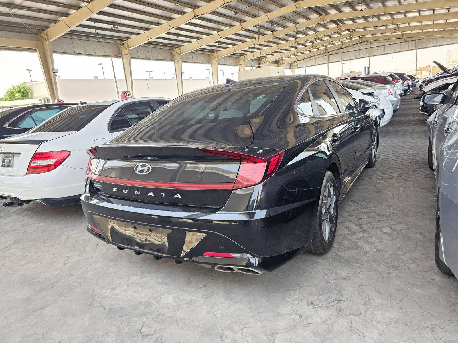 HYUNDAI SONATA 2022 - Marhaba Auction Used Cars - Image 3