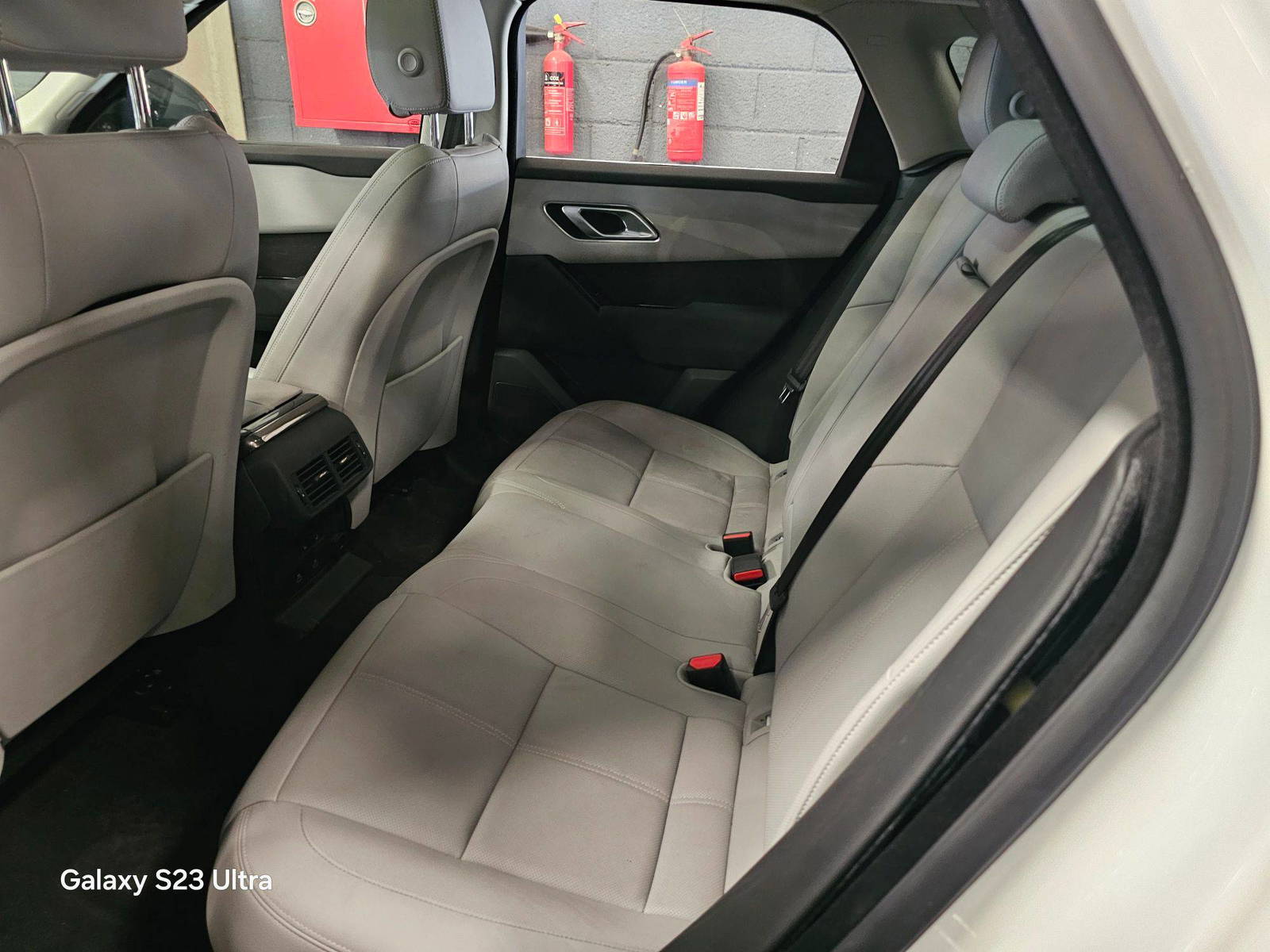 LAND ROVER RANGE ROVER VELAR 2025 - Marhaba Auction Used Cars - Image 9