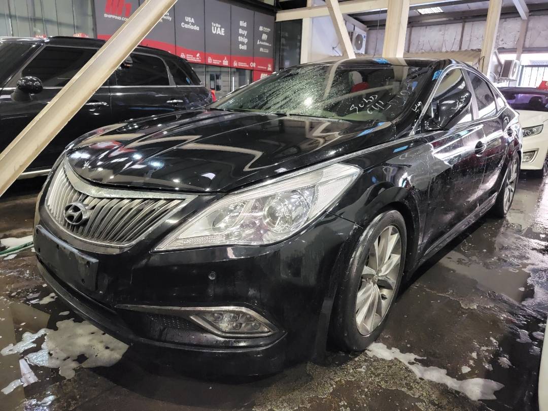 2011 HYUNDAI GRANDEUR — 364055 KM — Lot 034018 — Main - Marhaba Auctions Used Cars - Image 5