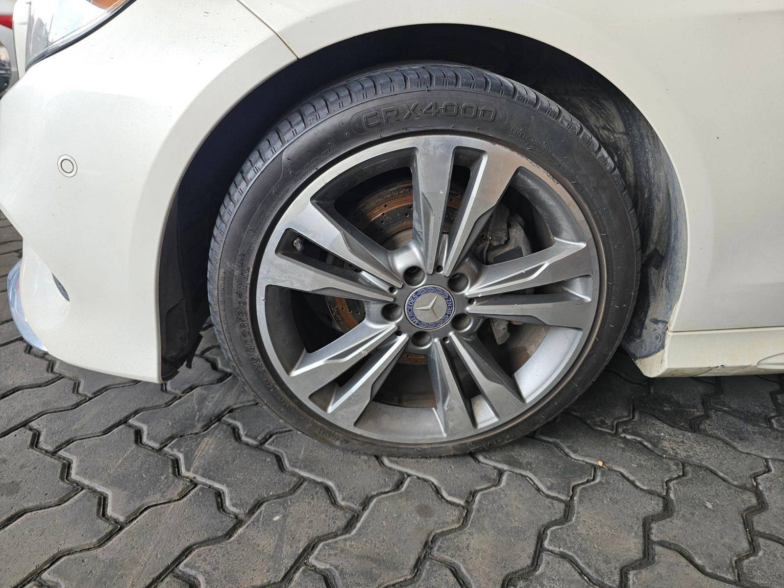 2014 MERCEDES BENZ E 350 — 140324 Miles — Lot EA835902 — Souq - Marhaba Auctions Used Cars - Image 11