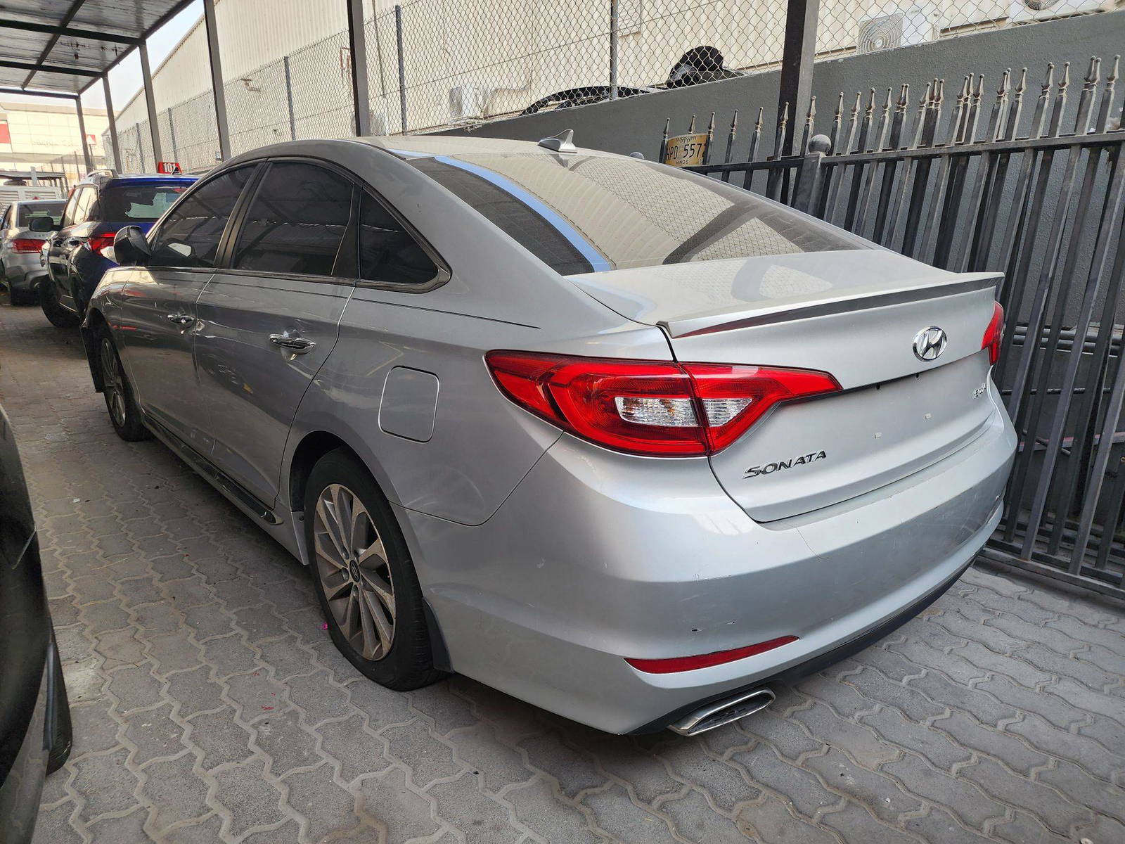 2015 HYUNDAI SONATA SPORT — 167371 Miles — Lot 41055704 — Al Quoz - Marhaba Auctions Used Cars - Image 6