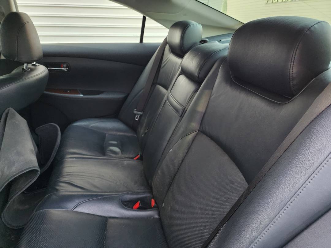 2010 LEXUS ES 350 — 186405 Miles — Lot 2407459 - Marhaba Auctions Used Cars - Image 9