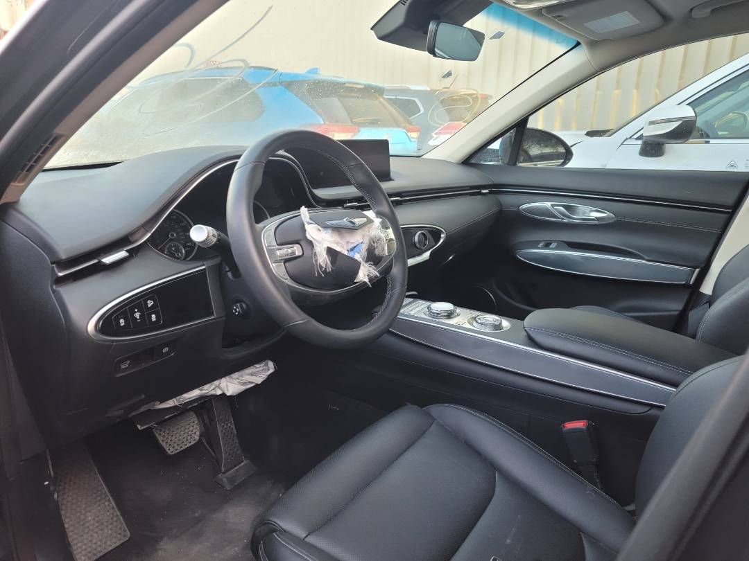 2022 GENESIS GV70 — 20985 Miles — Lot 073892 — Main - Marhaba Auctions Used Cars - Image 6