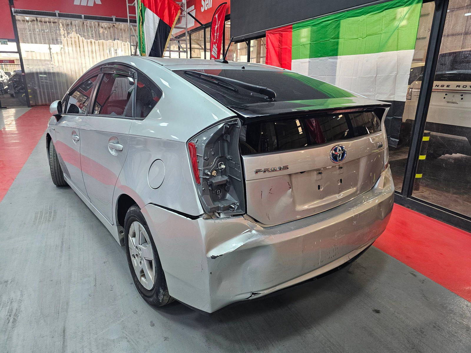 2010 TOYOTA PRIUS — 149366 Miles — Lot 80680015 — Main - Marhaba Auctions Used Cars - Image 6