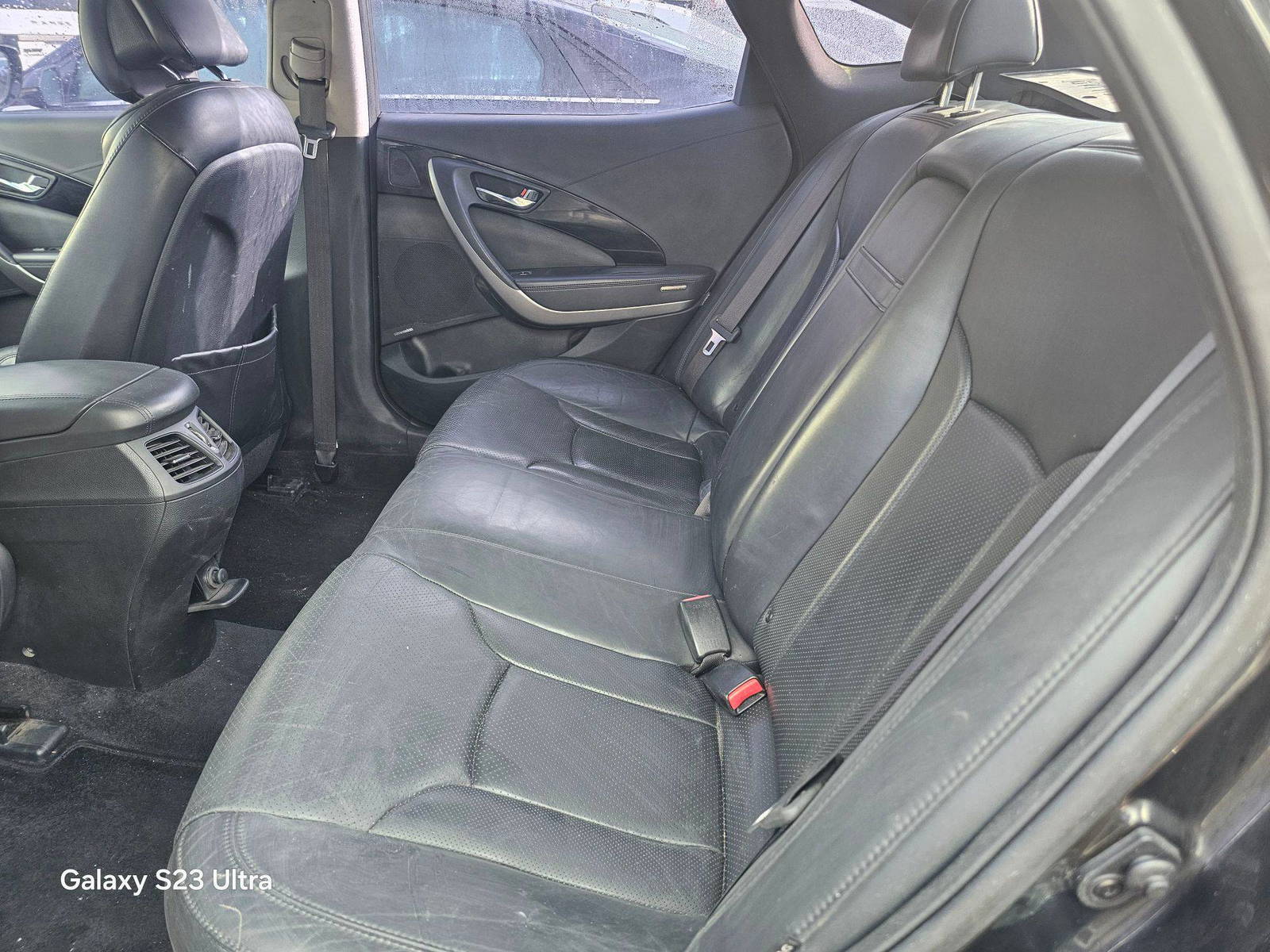 2012 HYUNDAI GRANDEUR — 151936 KM — Lot 201389 — Main - Marhaba Auctions Used Cars - Image 10