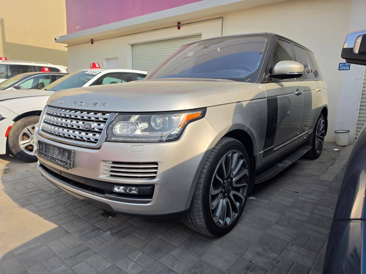2016 LAND ROVER RANGE ROVER SUPERCHARGED — 190096 KM — Lot GA287260 - Marhaba Auctions Used Cars - Image 3