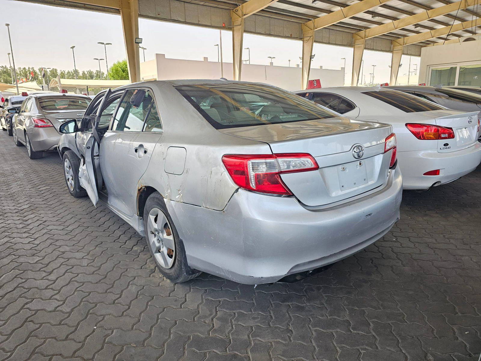 2012 TOYOTA CAMRY — 406476 KM — Lot 215487 — Ind. 12 - Marhaba Auctions Used Cars - Image 11