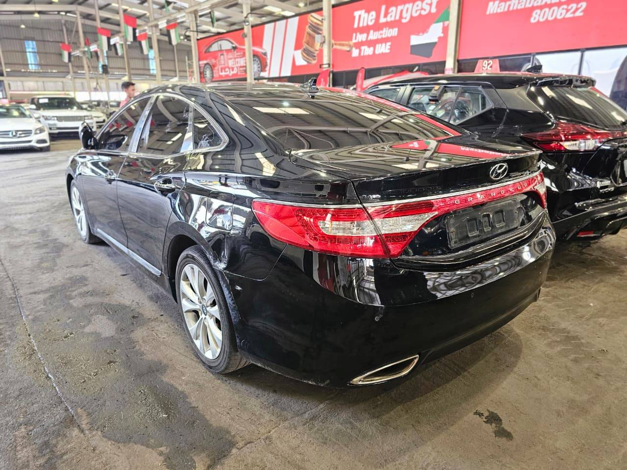 2012 HYUNDAI GRANDEUR — 185571 KM — Lot 205078 — Ind. 12 - Marhaba Auctions Used Cars - Image 6