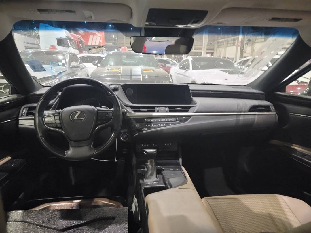 2019 LEXUS ES 300H — 55383 Miles — Lot B18K2012580 — Main - Marhaba Auctions Used Cars - Image 7