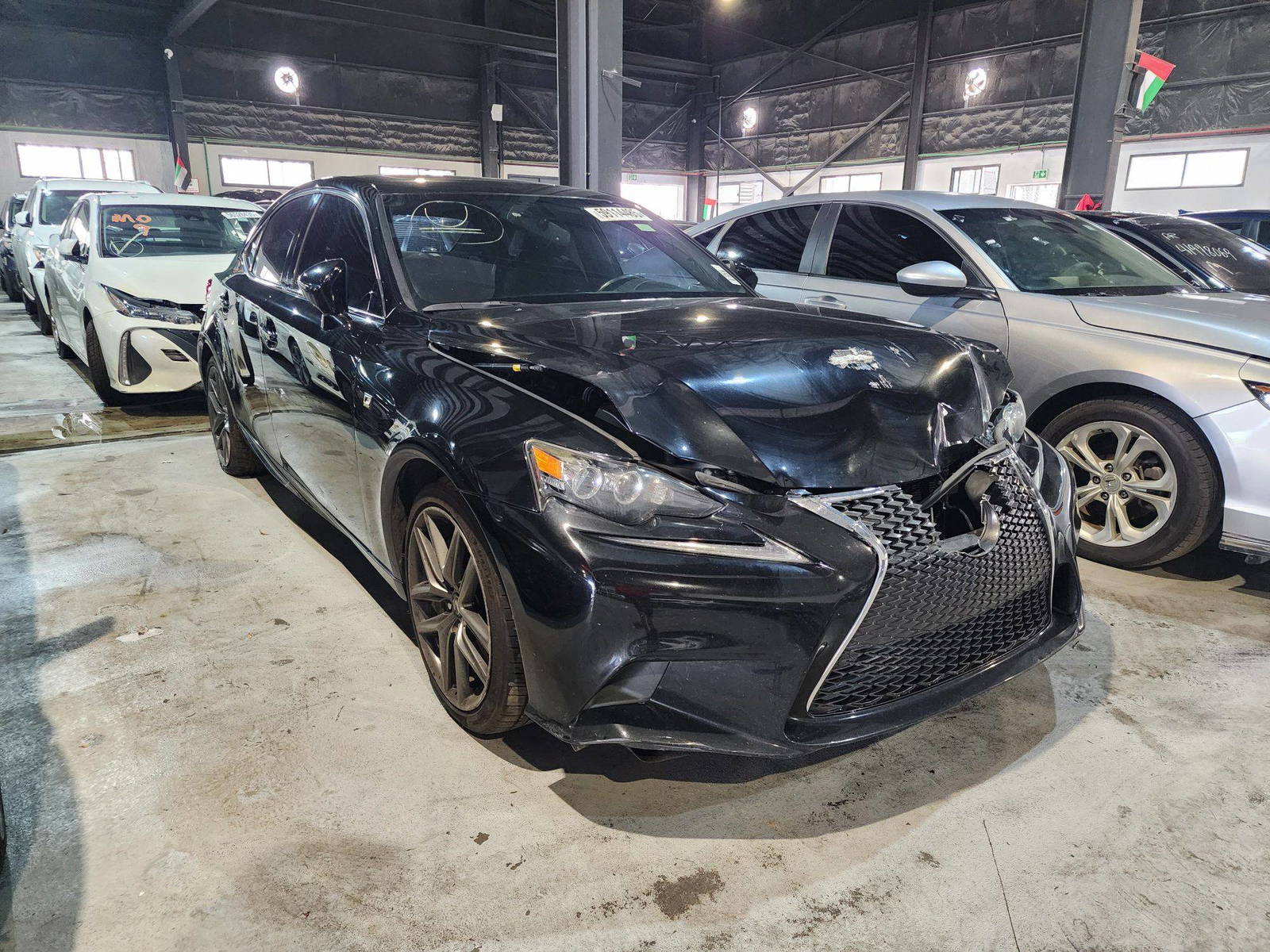 2016 LEXUS IS 200T — 182209 Miles — Lot 5016962 — Al Quoz - Marhaba Auctions Used Cars - Image 4