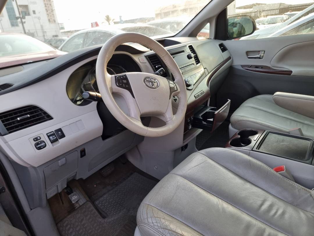2014 TOYOTA SIENNA — 154694 Miles — Lot ES446790 — Ind. 12 - Marhaba Auctions Used Cars - Image 6