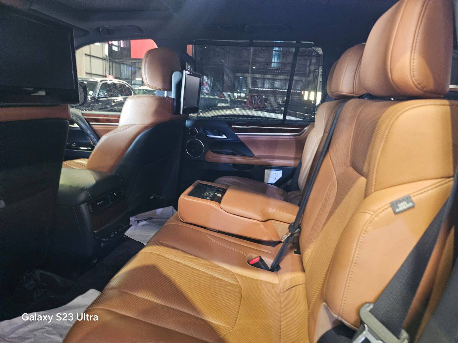 2021 LEXUS LX 570 — 95660 KM — Lot M4334709 — Main - Marhaba Auctions Used Cars - Image 10