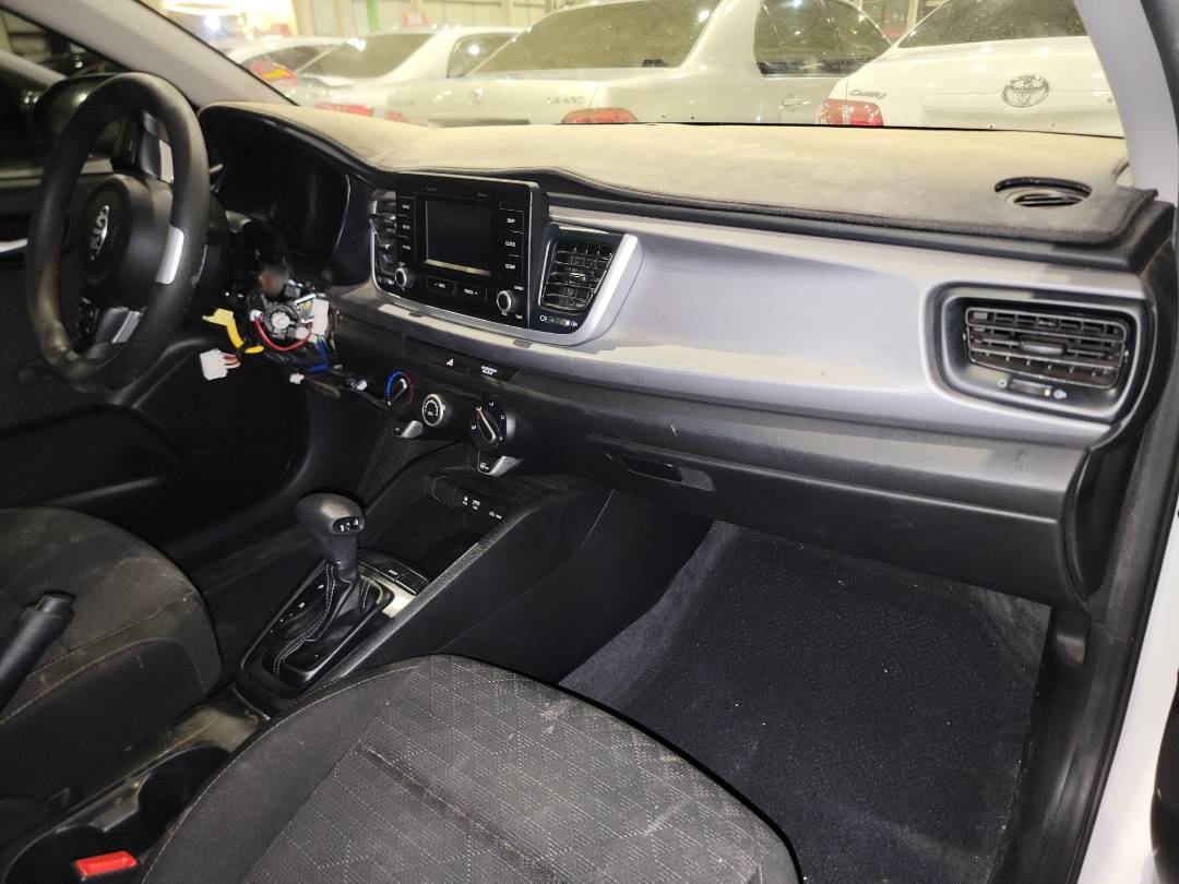 2018 KIA RIO — 76007 Miles — Lot 60425953 - Marhaba Auctions Used Cars - Image 9