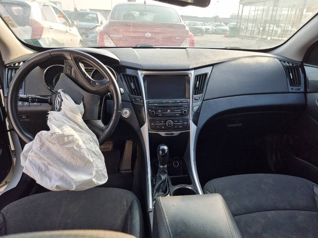 2014 HYUNDAI SONATA — 204664 Miles — Lot 125487 — Ind. 12 - Marhaba Auctions Used Cars - Image 8