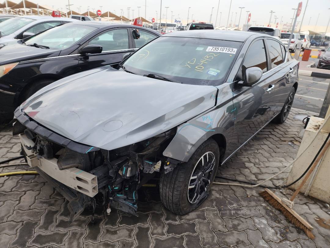 2019 NISSAN ALTIMA — 104432 Miles — Lot 73510193 - Marhaba Auctions Used Cars - Image 4