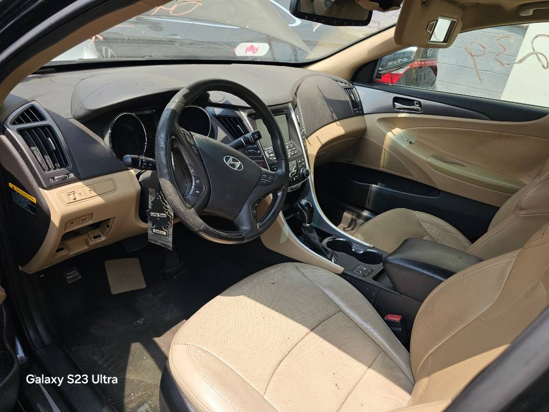 2012 HYUNDAI SONATA — 200666 Miles — Lot A043692 — Souq - Marhaba Auctions Used Cars - Image 7