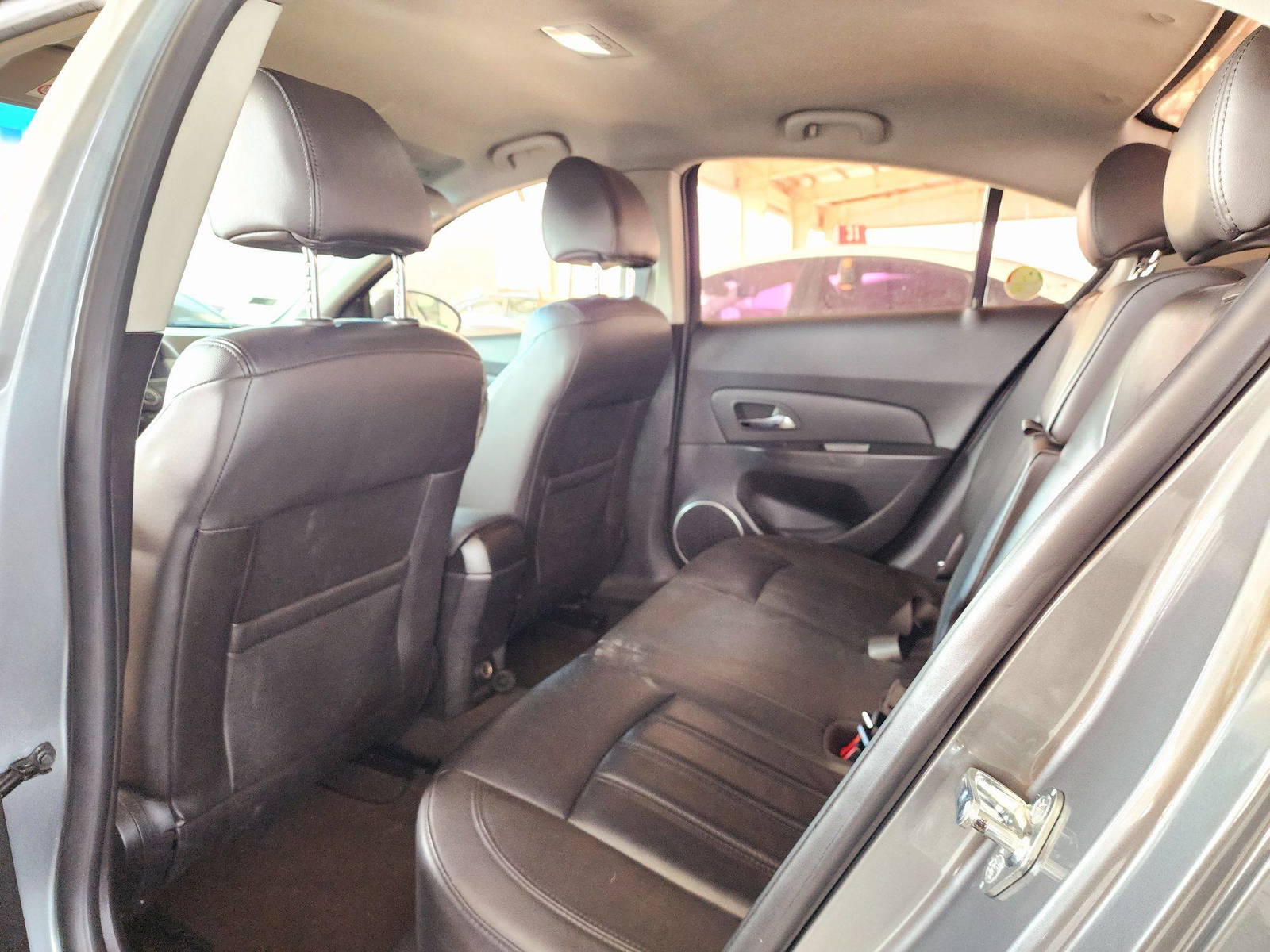 2011 CHEVROLET CRUIZE — 99644 KM — Lot 140642 — Souq - Marhaba Auctions Used Cars - Image 6