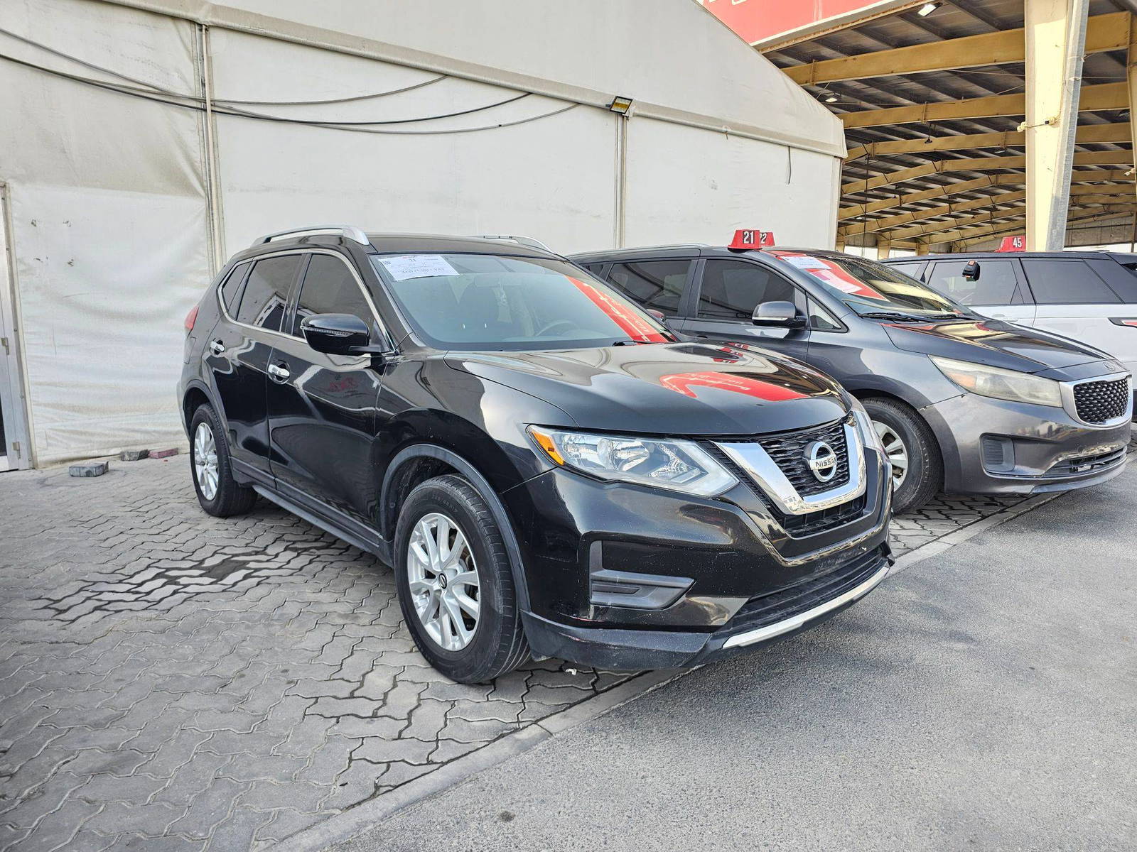 2017 NISSAN ROGUE — 197327 KM — Lot T2HP507352 — Souq - Marhaba Auctions Used Cars - Image 4