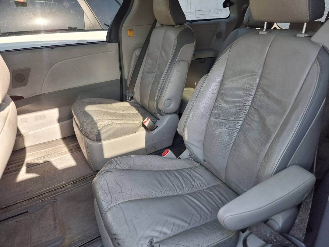2011 TOYOTA SIENNA — 184668 Miles — Lot S106443 — Ind. 12 - Marhaba Auctions Used Cars - Image 7