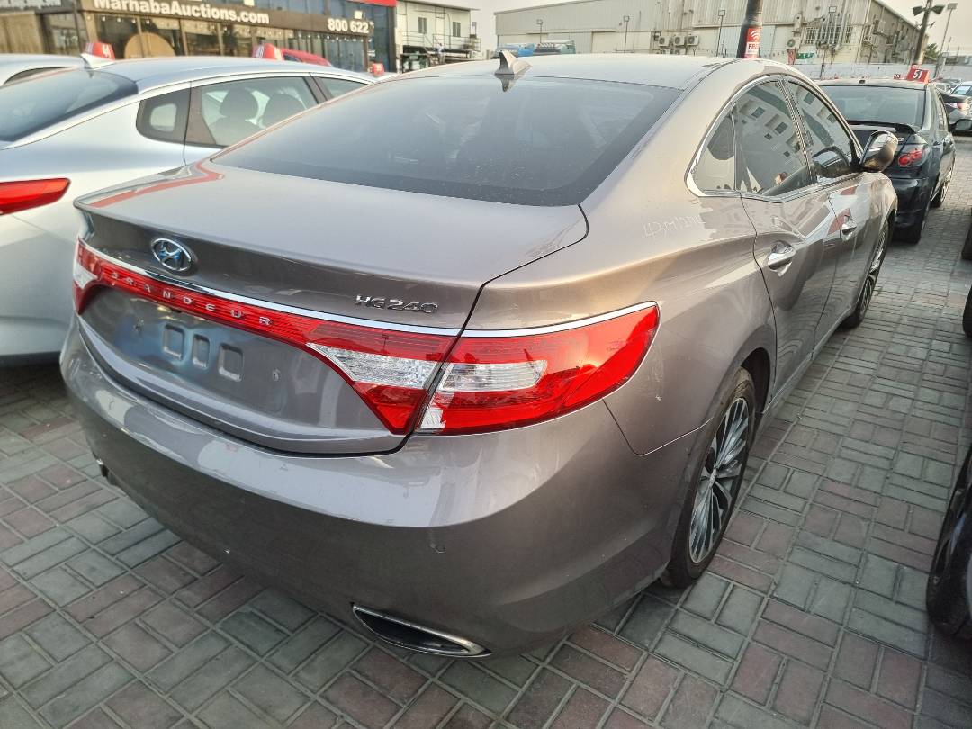 2013 HYUNDAI GRANDEUR — 223351 KM — Lot 272100 — Souq - Marhaba Auctions Used Cars - Image 5