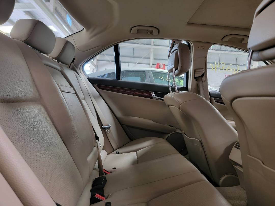 2011 MERCEDES BENZ C300 — 183882 Miles — Lot 39866284 - Marhaba Auctions Used Cars - Image 5