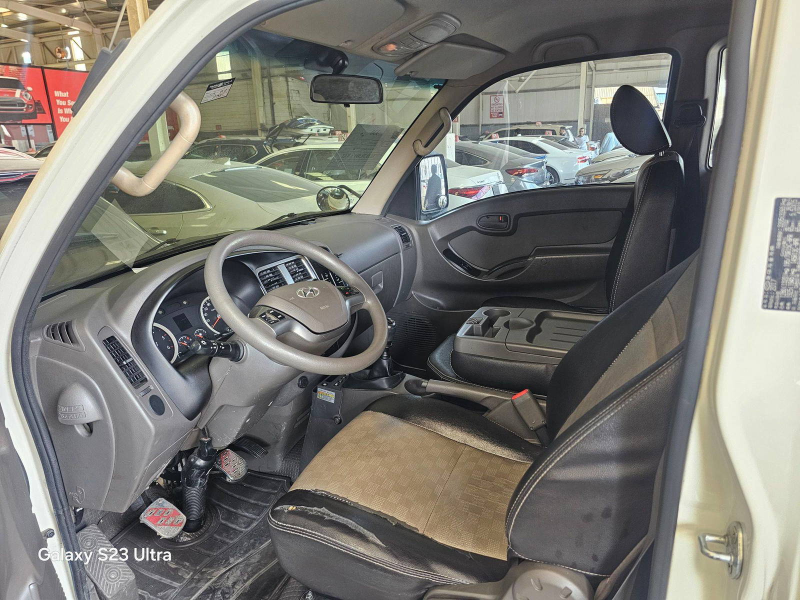 HYUNDAI PORTER 2 2018 - Marhaba Auction Used Cars - Image 8