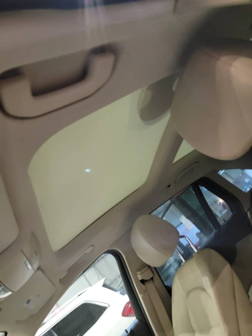 2019 MERCEDES BENZ GLC-300 — 27137 Miles — Lot V140350 — Main - Marhaba Auctions Used Cars - Image 9