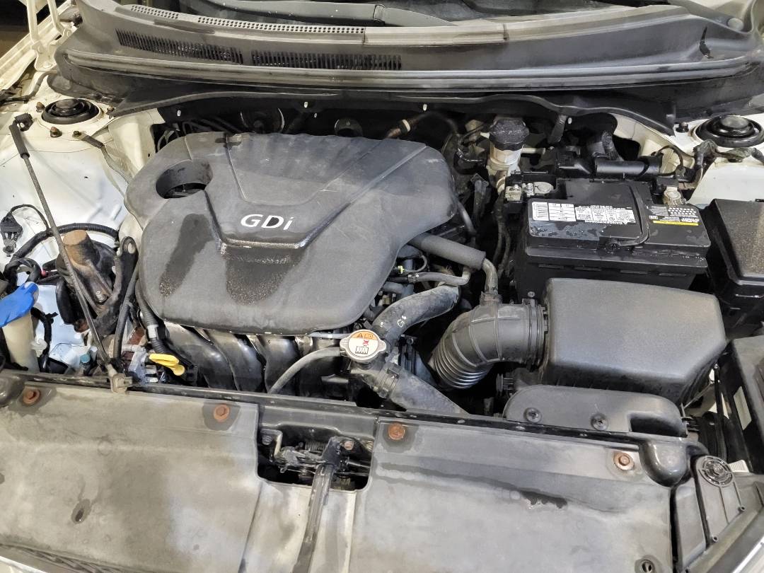 2013 HYUNDAI VELOSTER — 131797 Miles — Lot 56555105 — Main - Marhaba Auctions Used Cars - Image 11