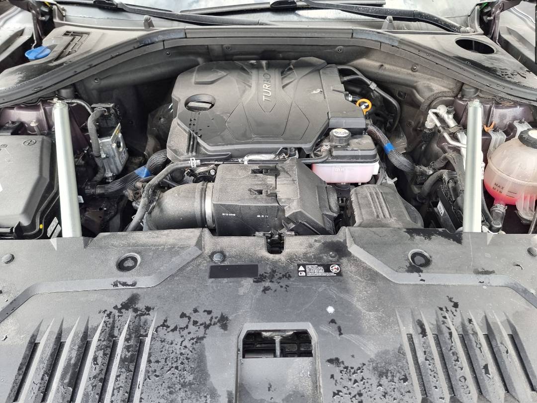 GENESIS GV70 2023 - Marhaba Auction Used Cars - Image 11