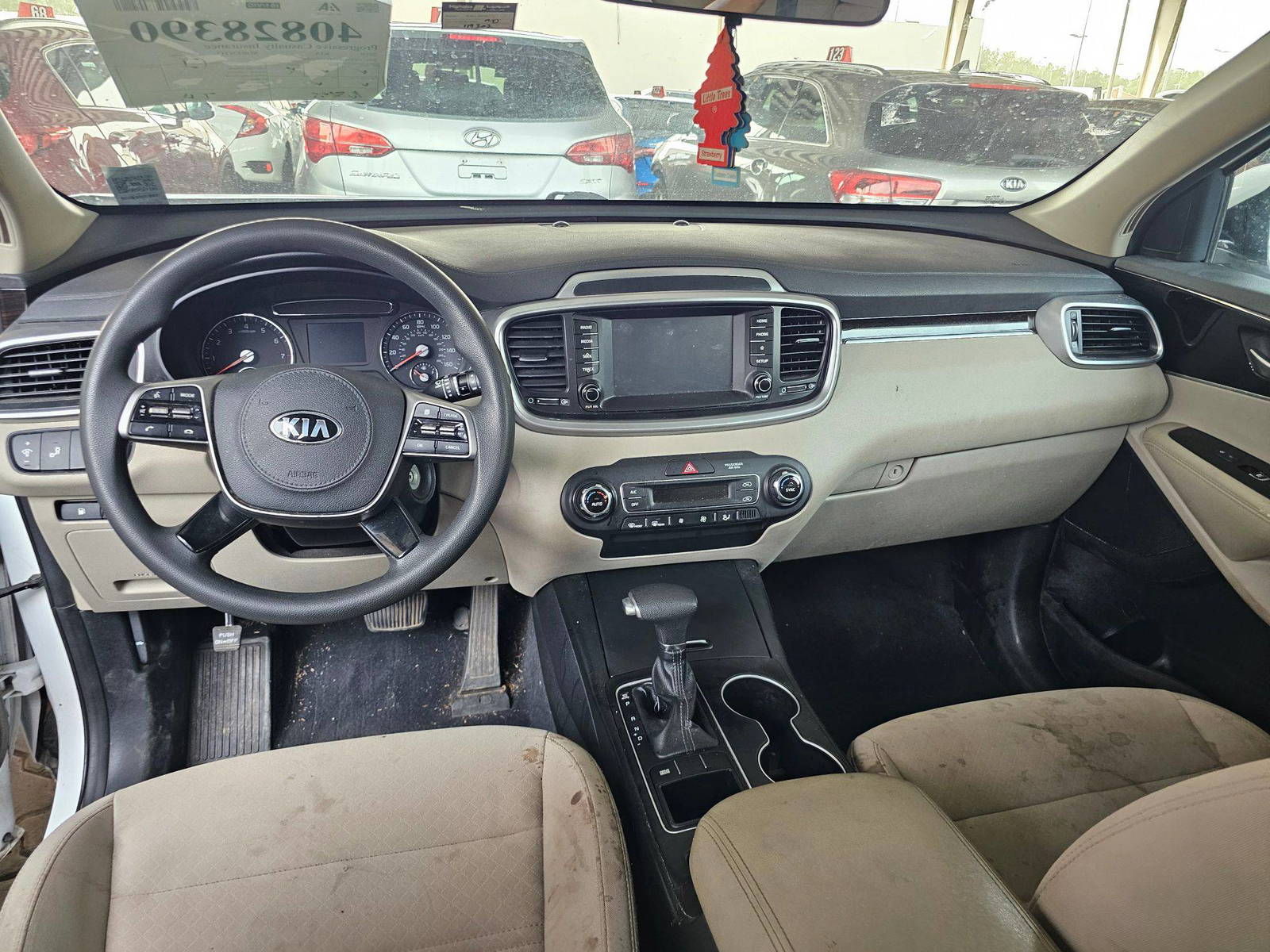 2019 KIA SORENTO — 119302 Miles — Lot 58KG493709 — Souq - Marhaba Auctions Used Cars - Image 7