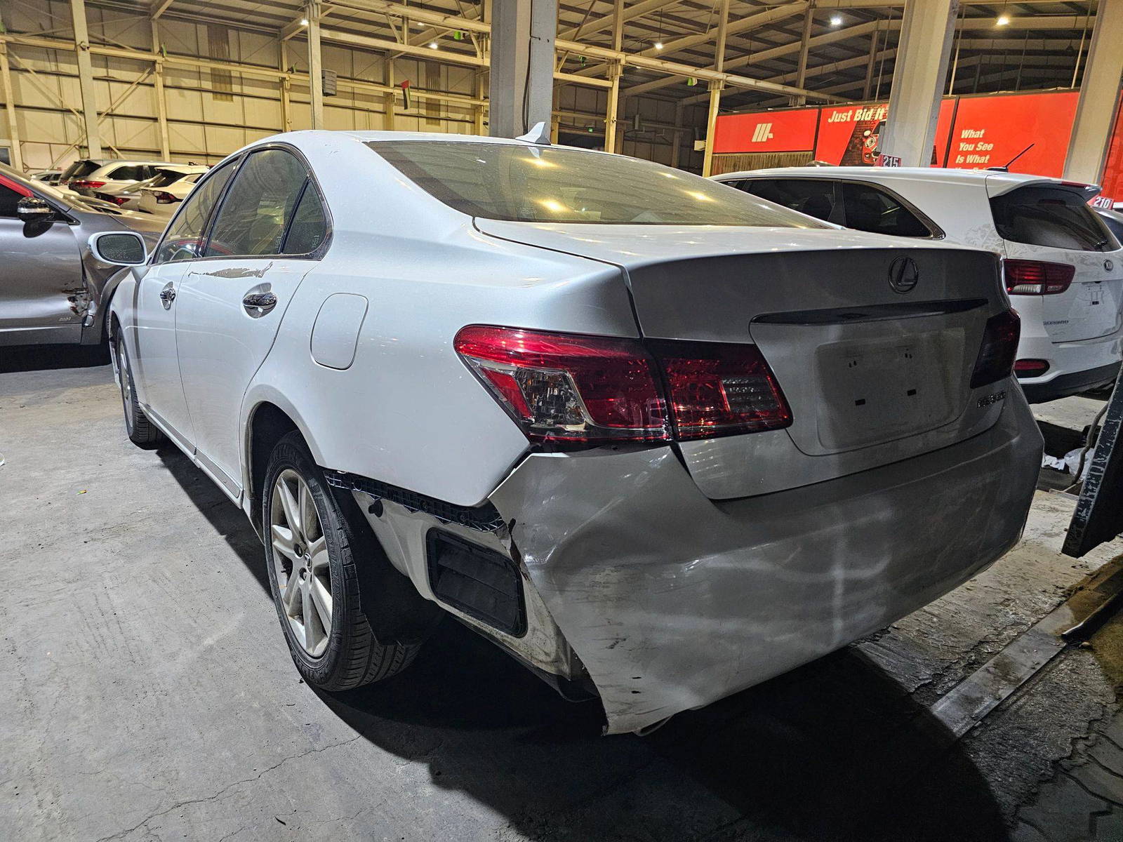 2011 LEXUS ES 350 — 193818 Miles — Lot B2465859 — Main - Marhaba Auctions Used Cars - Image 4