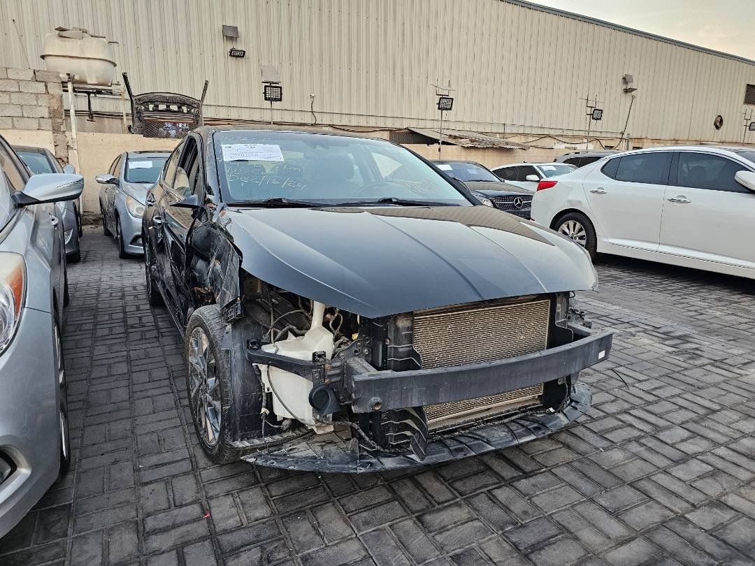 2019 HYUNDAI ELANTRA — 94605 KM — Lot U748720 — Main - Marhaba Auctions Used Cars - Image 3