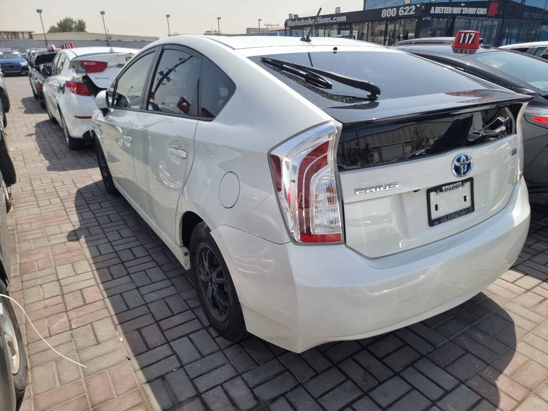 2015 TOYOTA PRIUS — 161948 Miles — Lot 0479598 — Ind. 12 - Marhaba Auctions Used Cars - Image 6