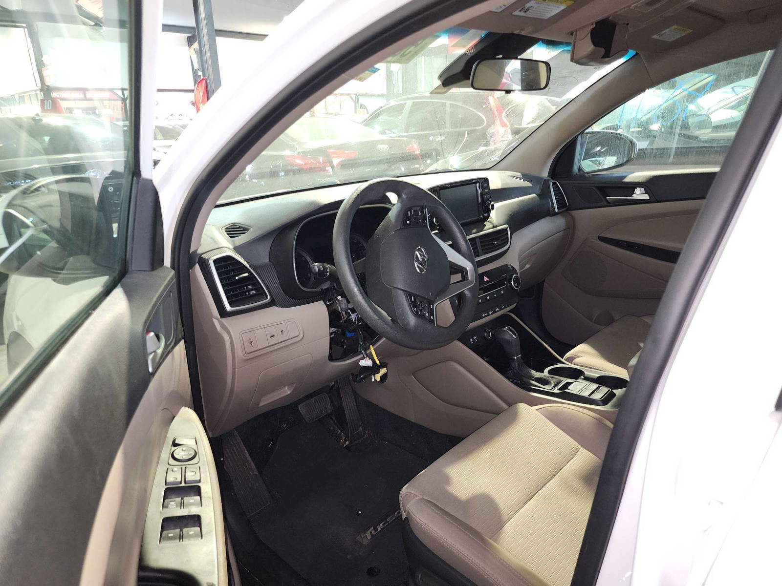 2019 HYUNDAI TUCSON — 41487 Miles — Lot 63466 — Al Quoz - Marhaba Auctions Used Cars - Image 9