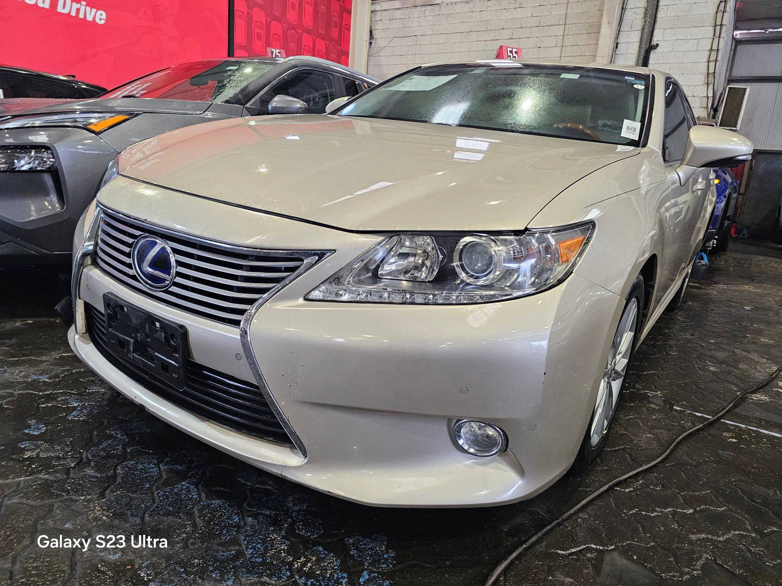 LEXUS ES 300H 2013 - Marhaba Auction Used Cars - Image 3