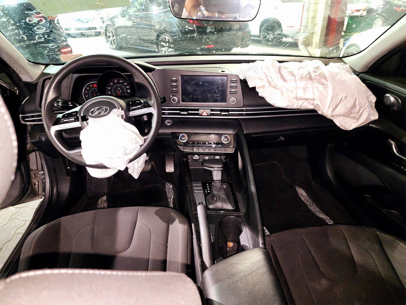 2021 HYUNDAI ELANTRA — 76729 Miles — Lot 7MU194055 — Souq - Marhaba Auctions Used Cars - Image 7