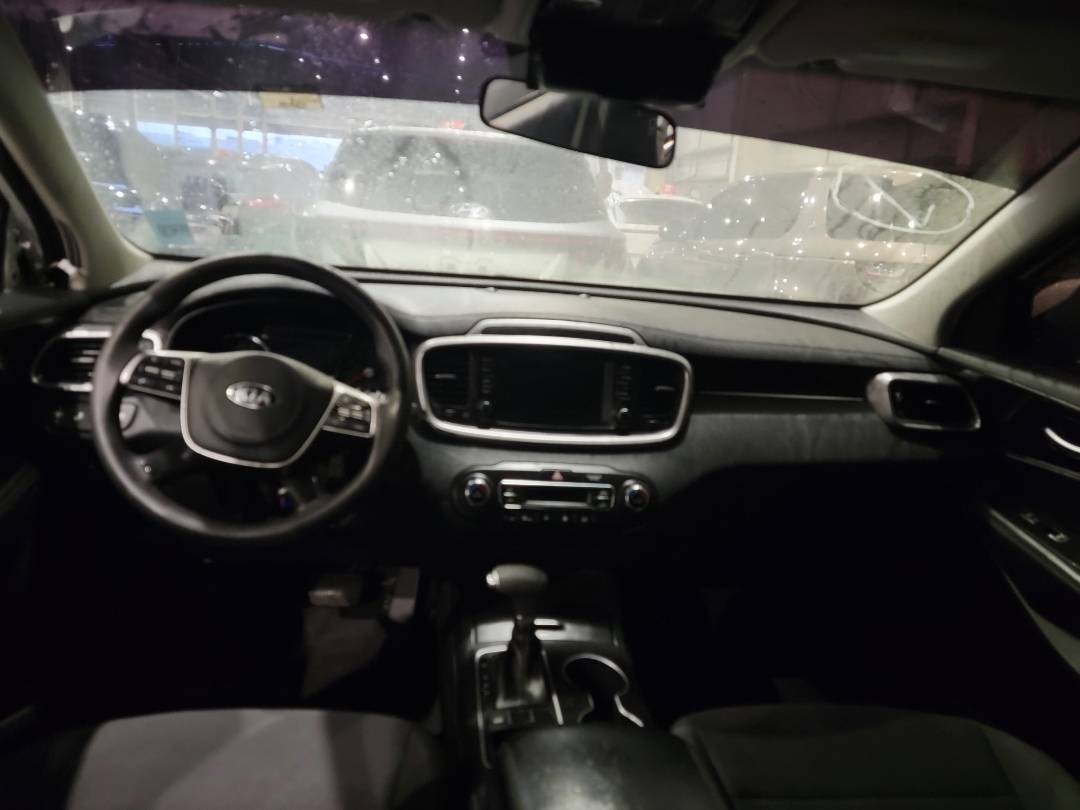 2019 KIA SORENTO — 77557 Miles — Lot 5KG563456 — Souq - Marhaba Auctions Used Cars - Image 7