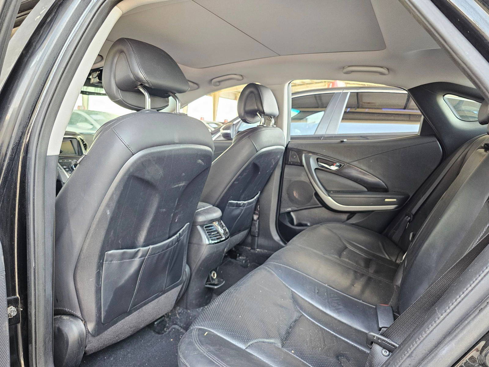 2013 HYUNDAI AZERA — 185717 Miles — Lot 41822700 — Main - Marhaba Auctions Used Cars - Image 6