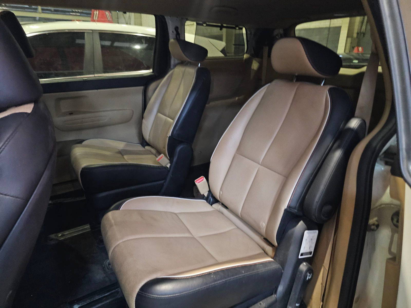 KIA SEDONA 2017 - Marhaba Auction Used Cars - Image 8