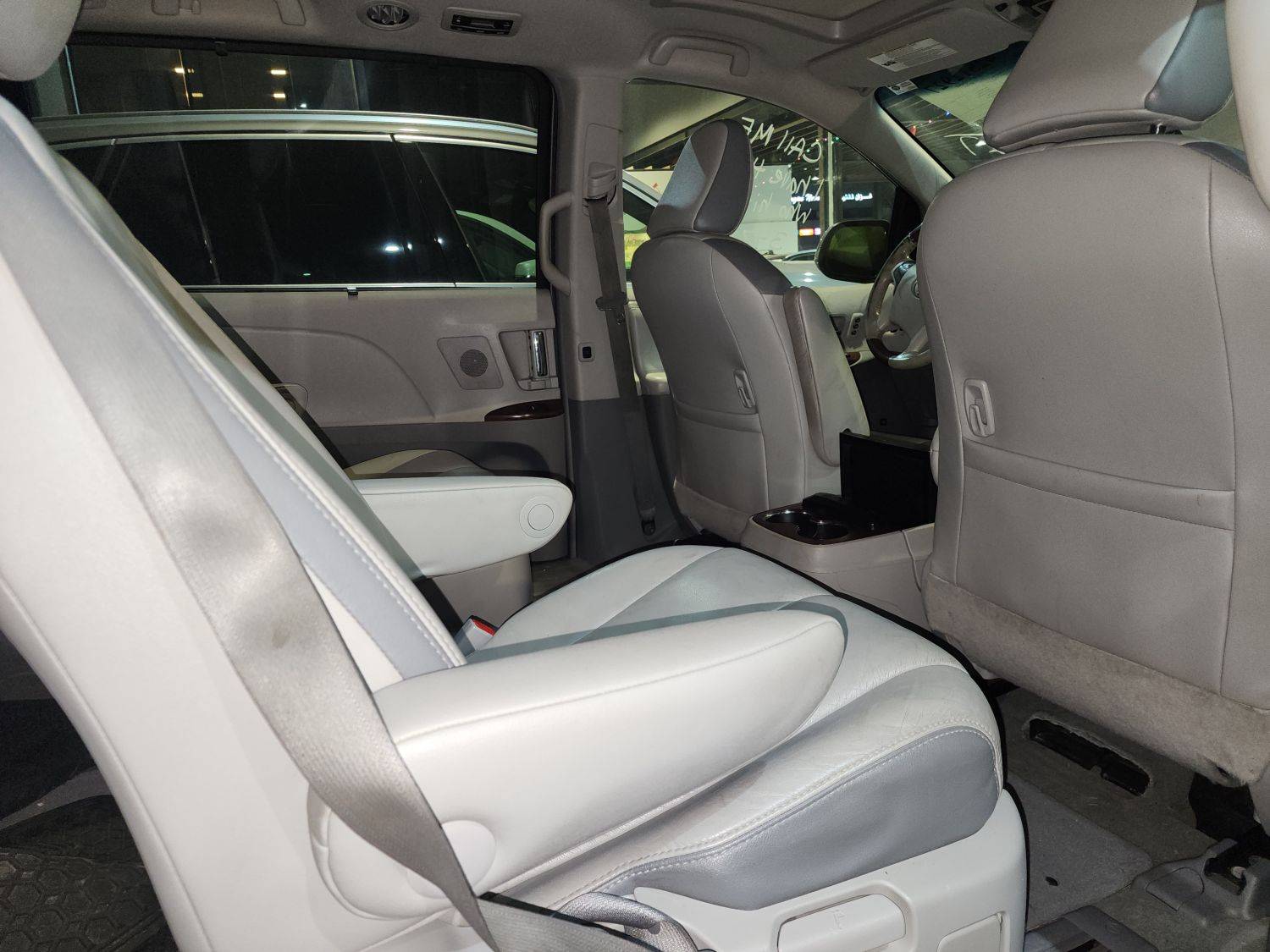 TOYOTA SIENNA 2011 - Marhaba Auction Used Cars - Image 11