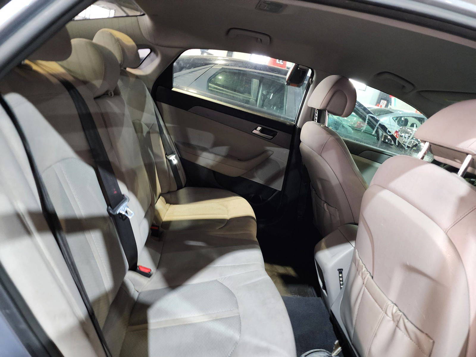 2015 HYUNDAI SONATA — 156697 Miles — Lot F7FH153898 — Al Quoz - Marhaba Auctions Used Cars - Image 7